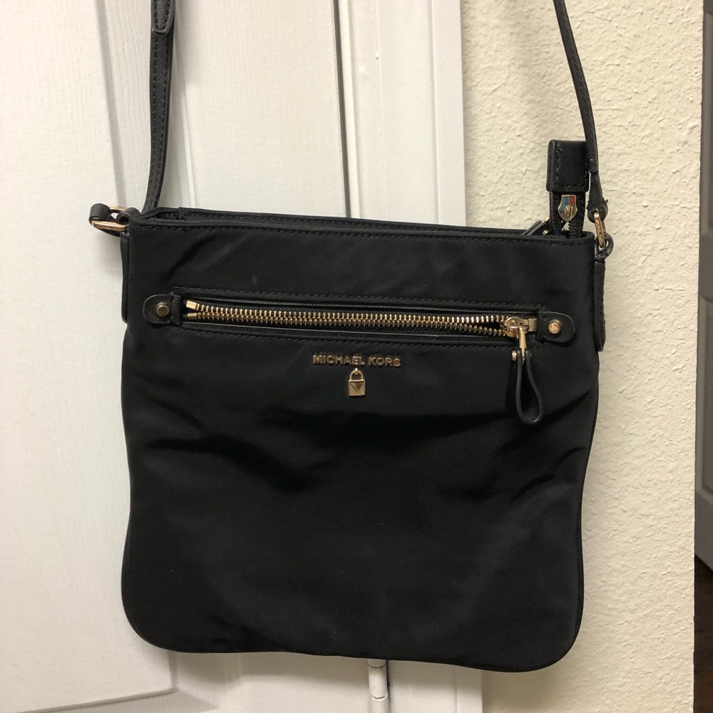 100% Authentic Black Kelsey Large Nylon Crossbody